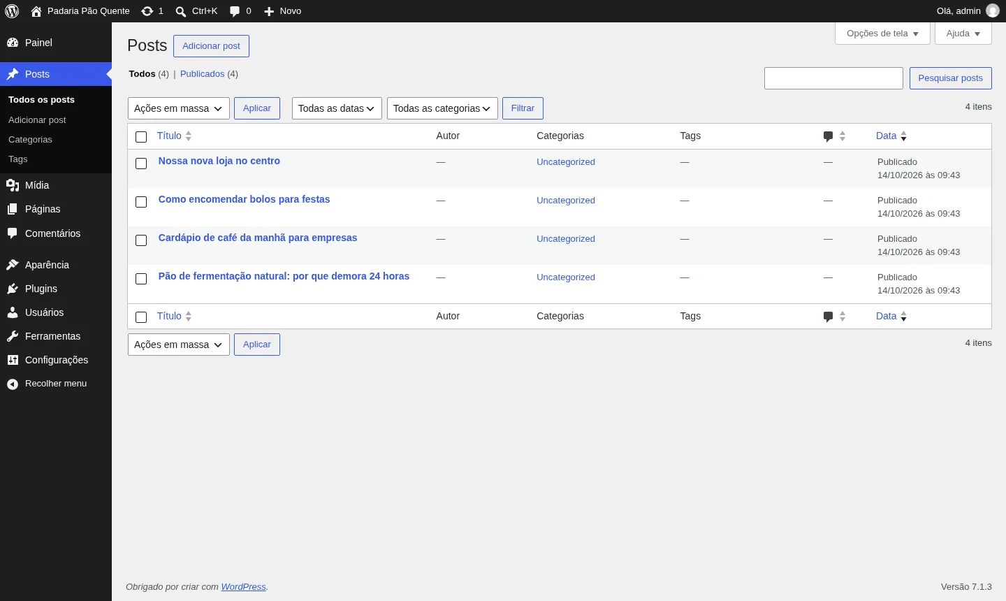 Lista de posts no painel, com status, autor, categorias e data (exemplo)